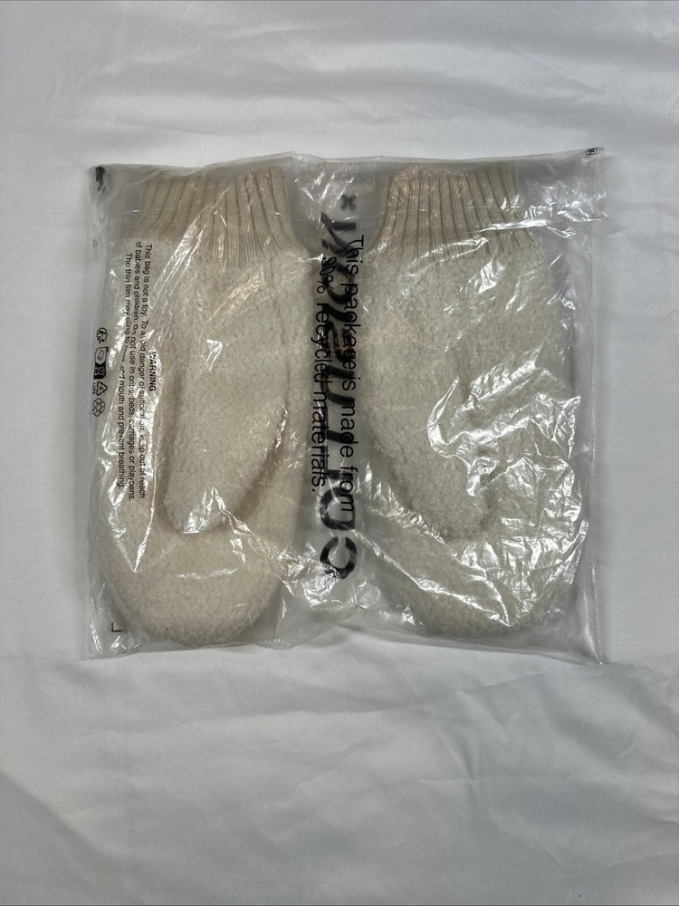 Collusion Unisex Shearing Mittons Cream One Size