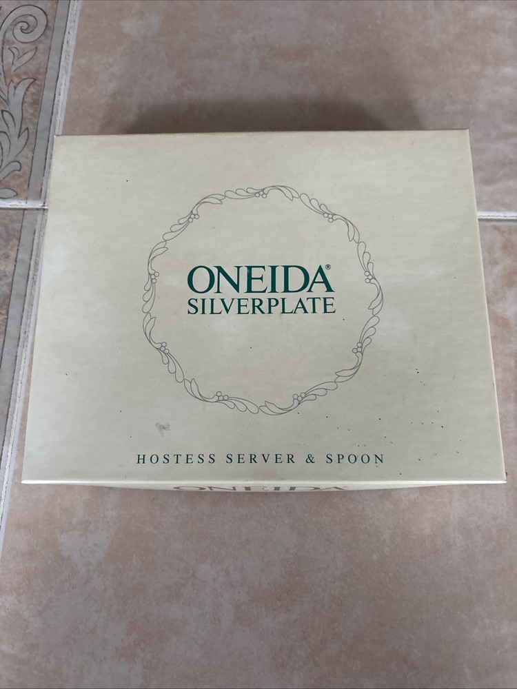 Oneida, Silverplate, Hostess Server Spoon Set Formal Dining Decor w Original Box