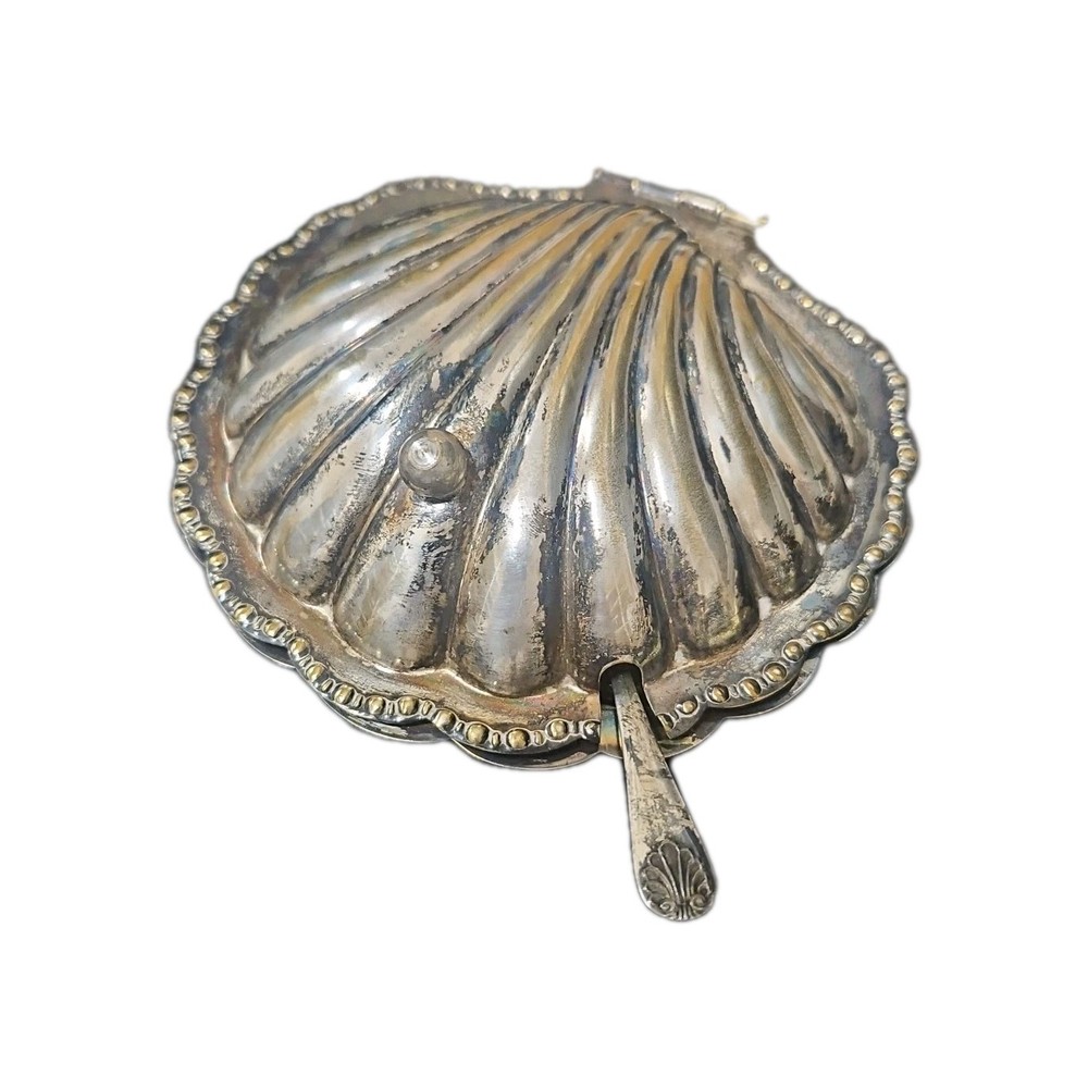 Vtg Cheltenham England Silverplate Clam Shell Milk Glass Liner Butter Server