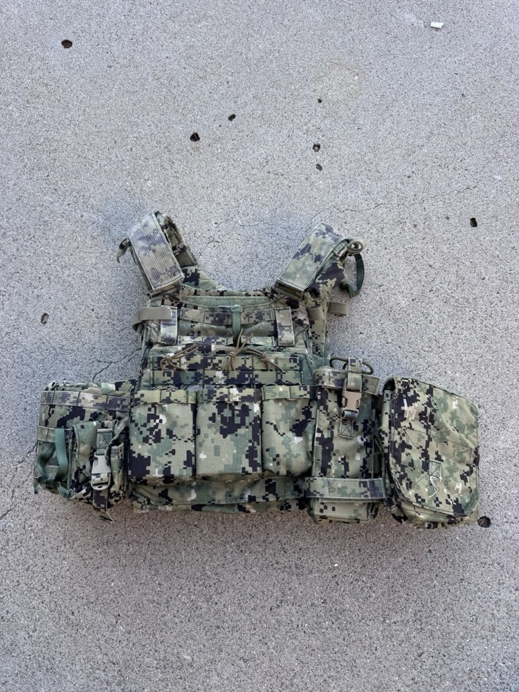 Eagle Industries AOR2 MMAC Extra Large w/ Pouches