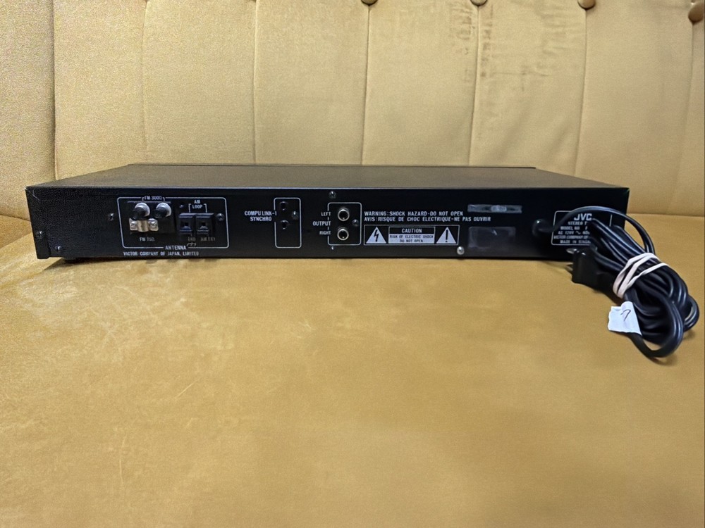 JVC FM AM Computer Controlled Quartz Lock Stereo Tuner FX-97