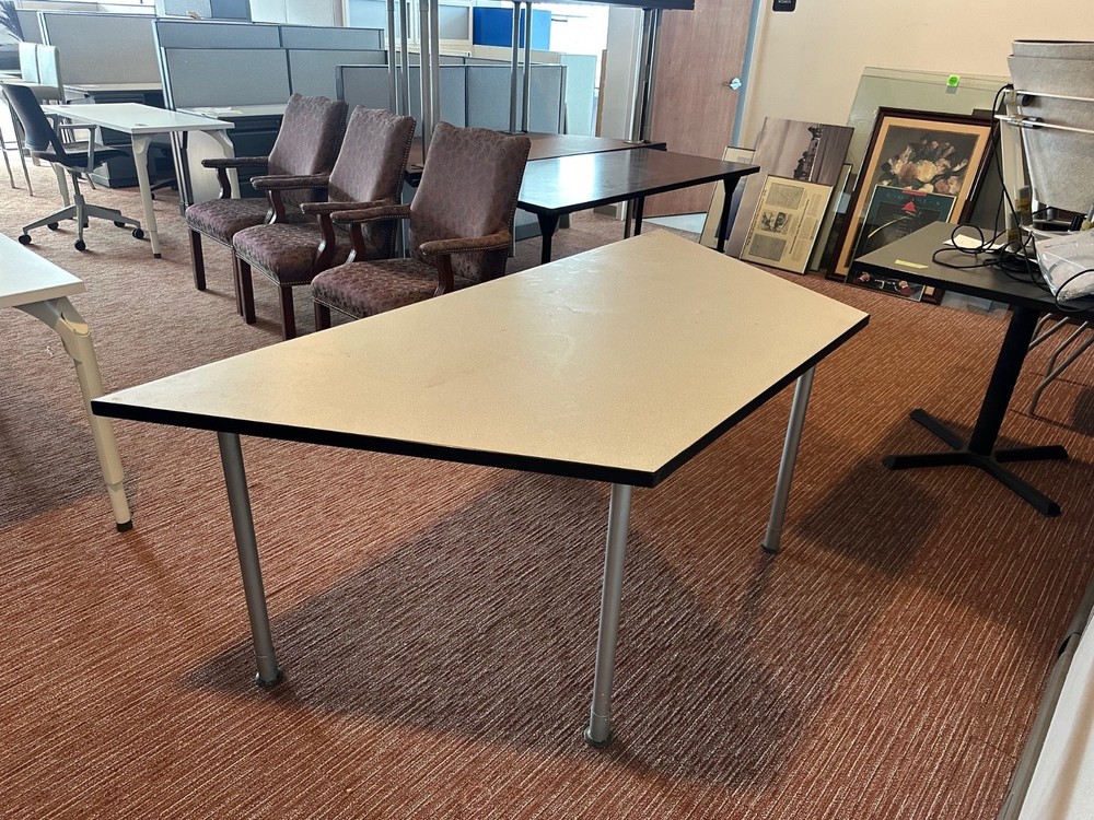 Trapezoid Training / Classroom Tables