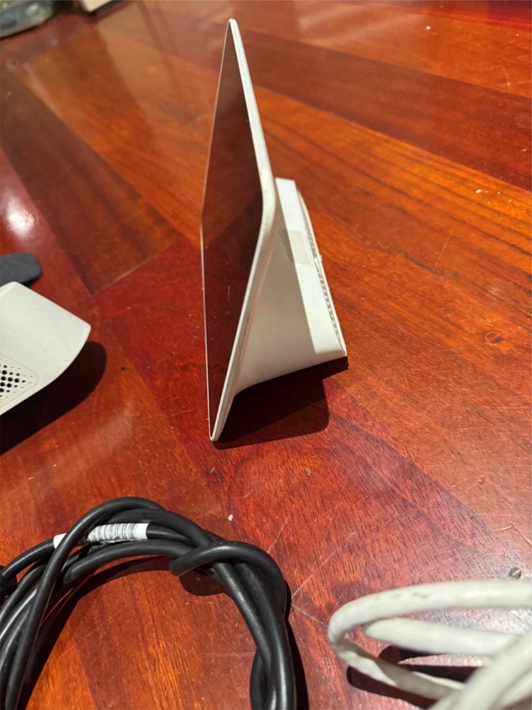 Polycom Poly Studio X30 Video Bar Model P018 & TC8 Touch Control P020