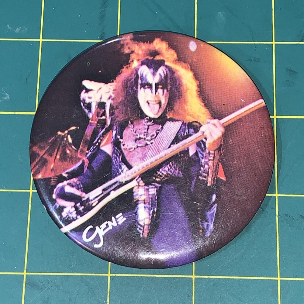 KISS Gene Simmons RARE Vintage Original Mail Order Button 1977 Aucoin Hotline VG