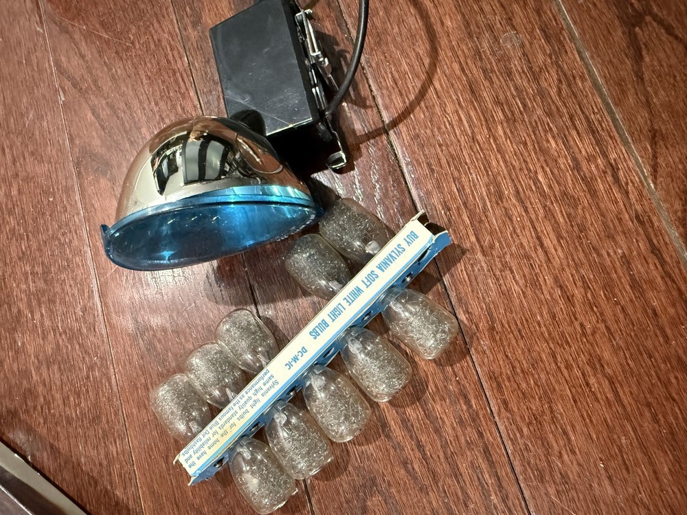 Polaroid Automatic 250 Land Camera (Folding Bellows Camera)