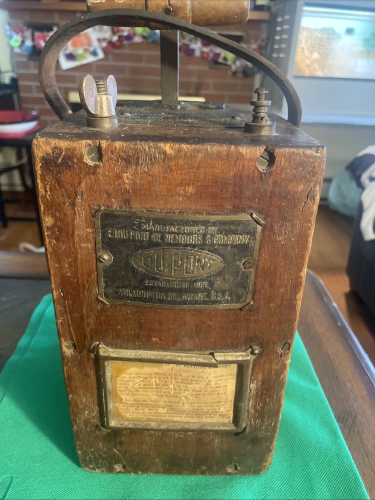ANTIQUE ''DU PONT'' BLASTING MACHINE NO. 2