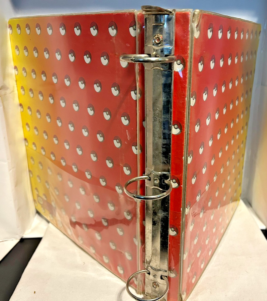 POKEMON (GOTTA CATCH 'EM ALL! ) BINDER