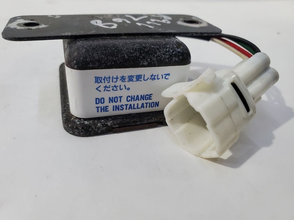 1988 Toyota Celica OEM 89441-32010 Sensor Deceleration Control Module