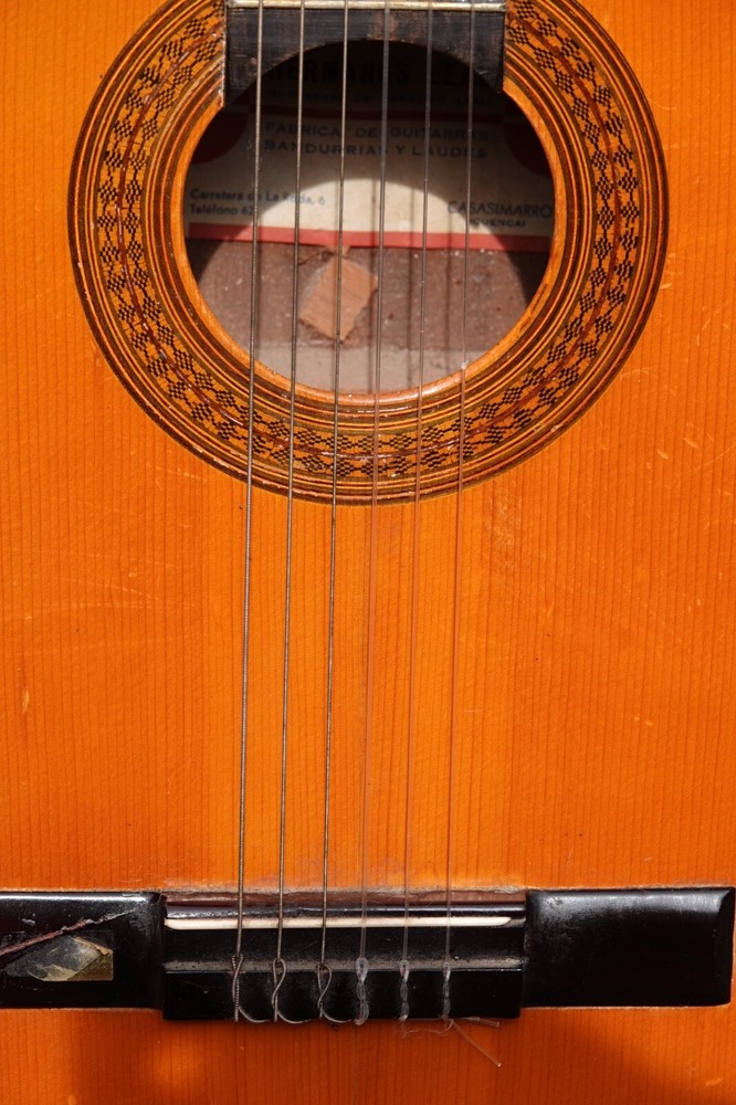 HERMANOS LEAL CLASSICAL GUITAR