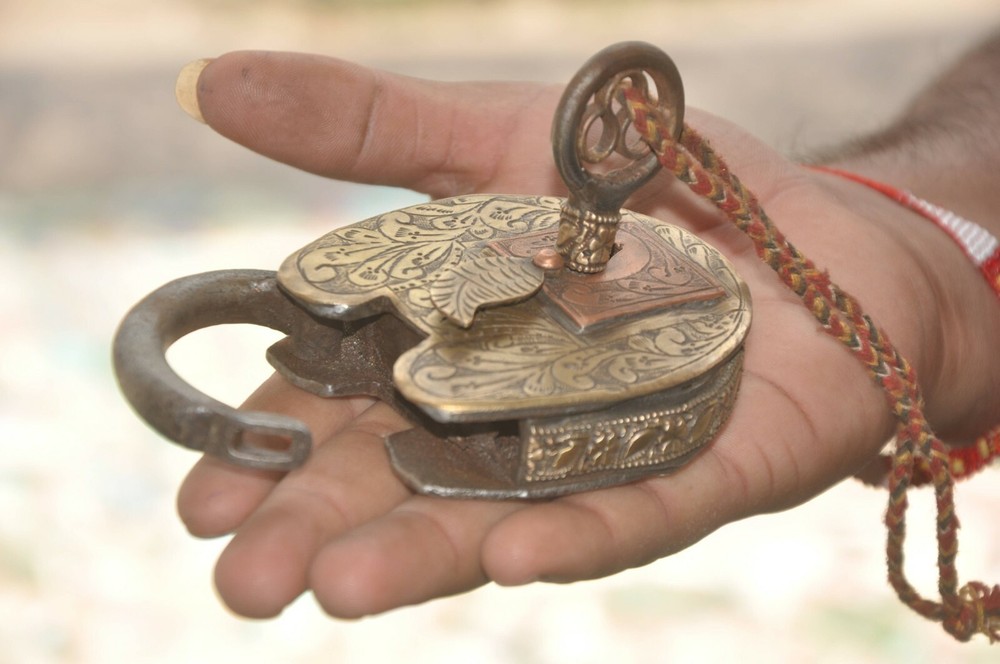 Vintage Iron Handcrafted Brass & Copper Fitted Engraved Solid Heavy Padlock
