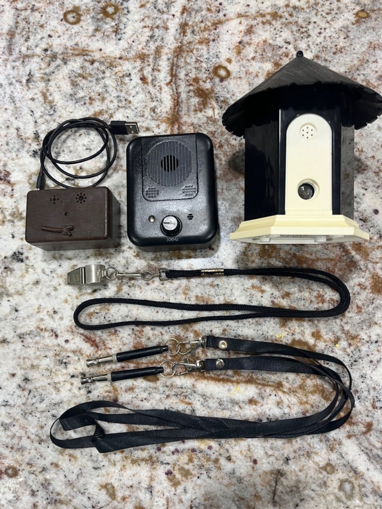 Ultrasonic dog barking device