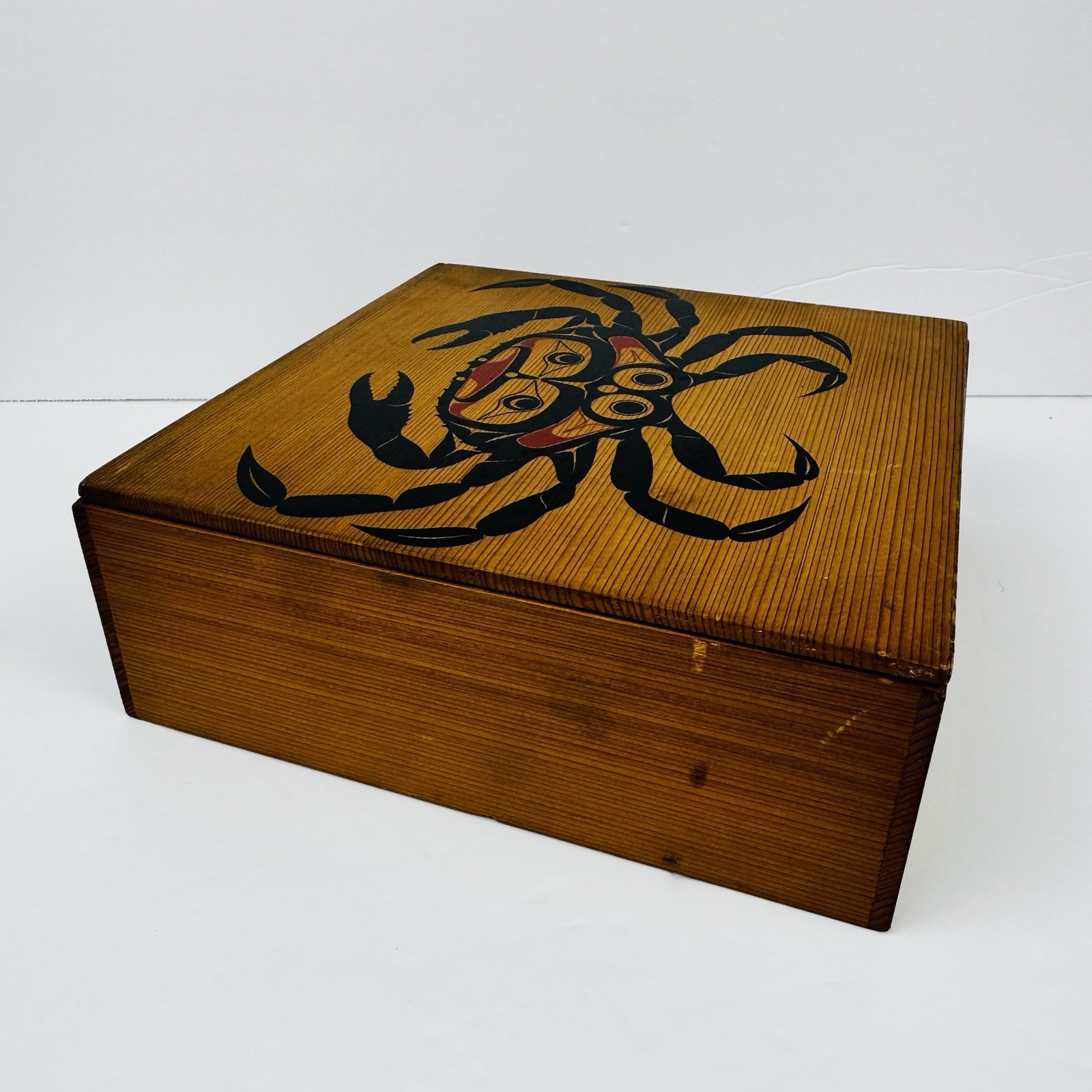 VTG 1987 P Dunthorne Upper Skagit Crab Northwest Cedar Wood Trinket Box 8"x8"