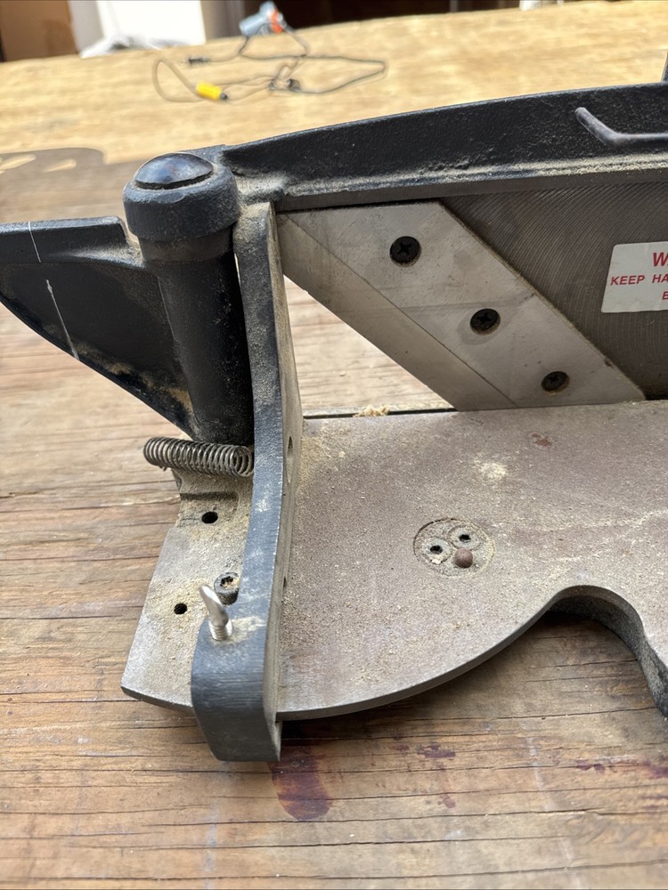 Grizzly G1690 Miter Trimmer With Handle