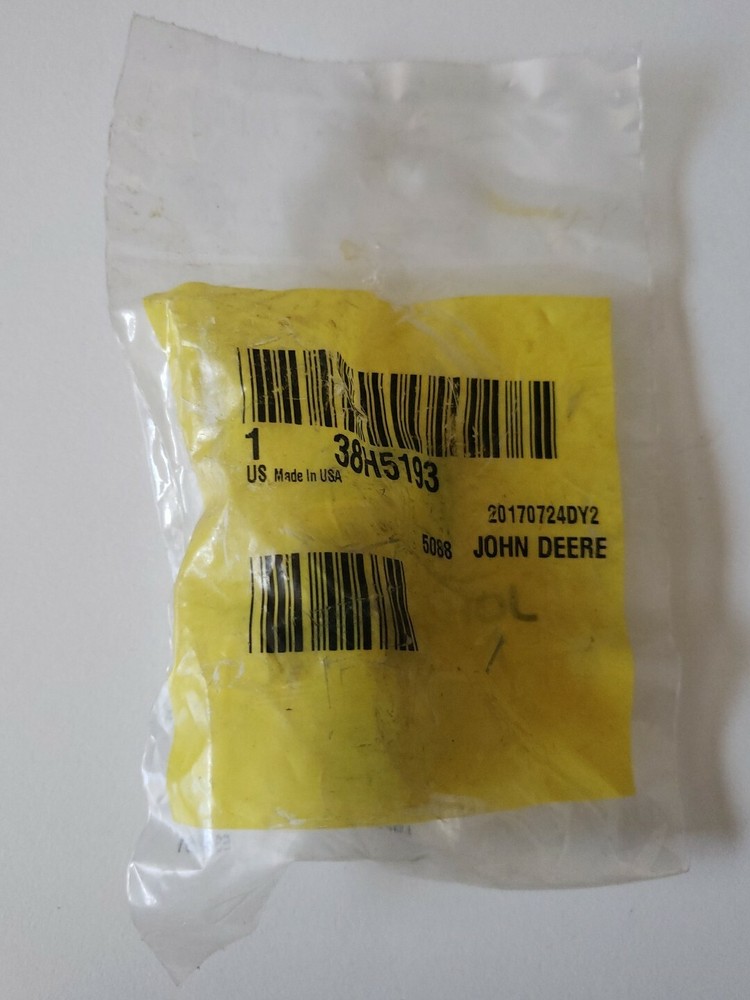 38H5193 John Deere Adapter Fitting