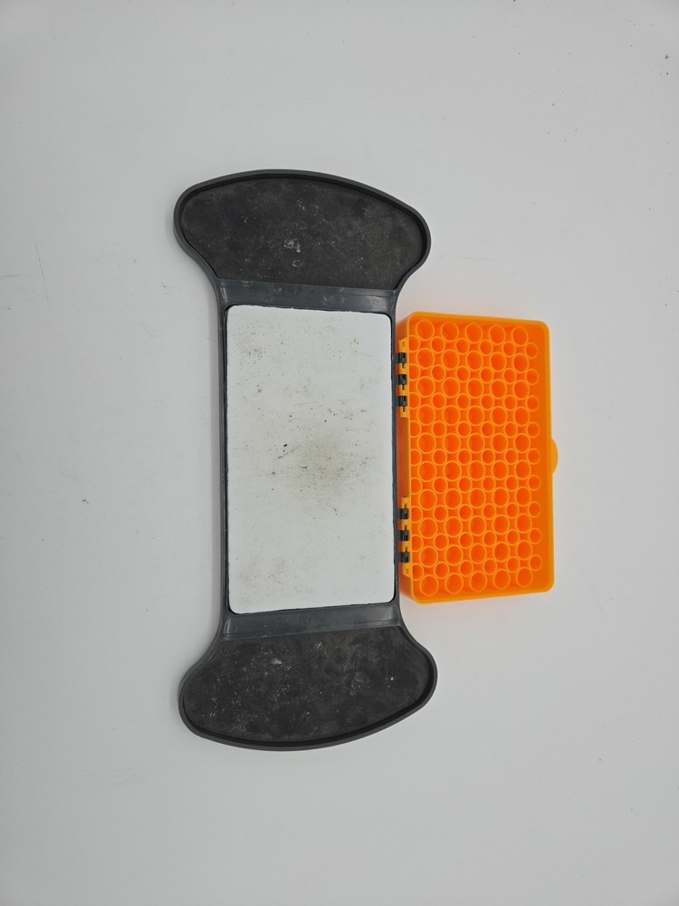 Cartridge Case Lube Pad With Loading Tray
