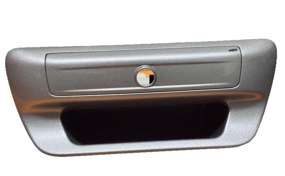 Dodge Genuine Mopar/RAM OEM rear outer tailgate handle 2019-2021 Grey