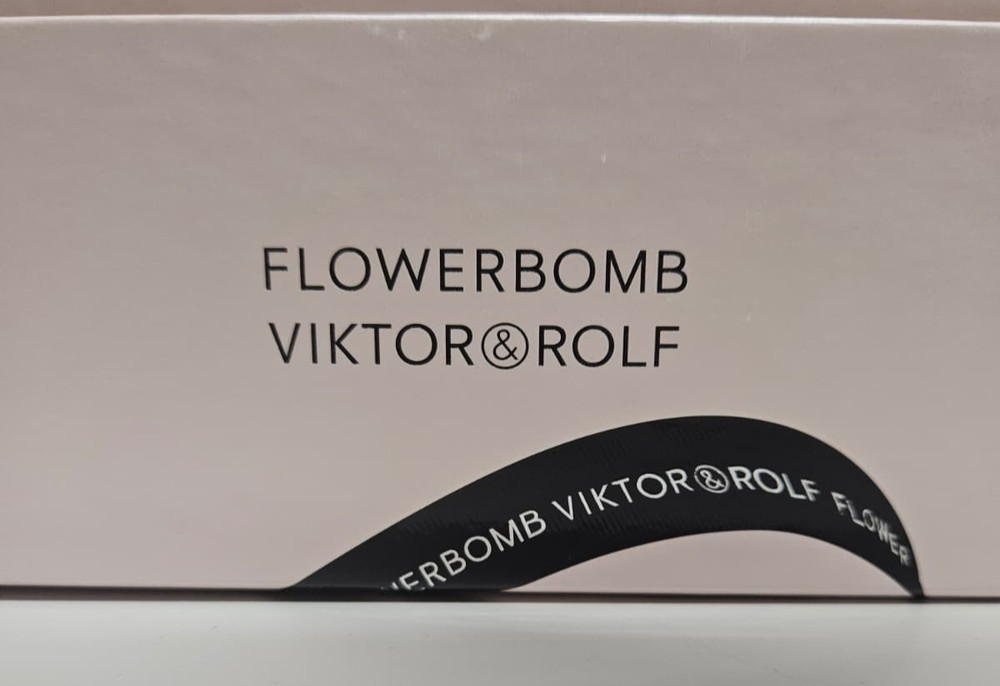 Viktor & Rolf Flowerbomb Empty Gift Box - New