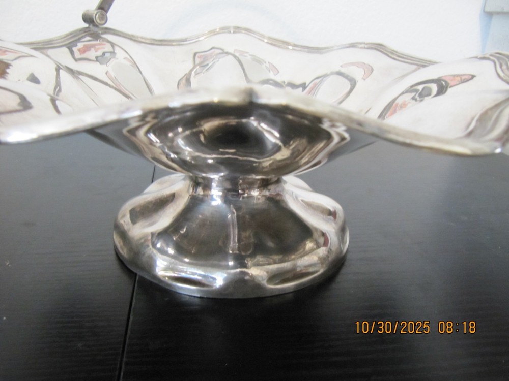 Vintage EPNS Silver Plated Pedestal fruit basket
