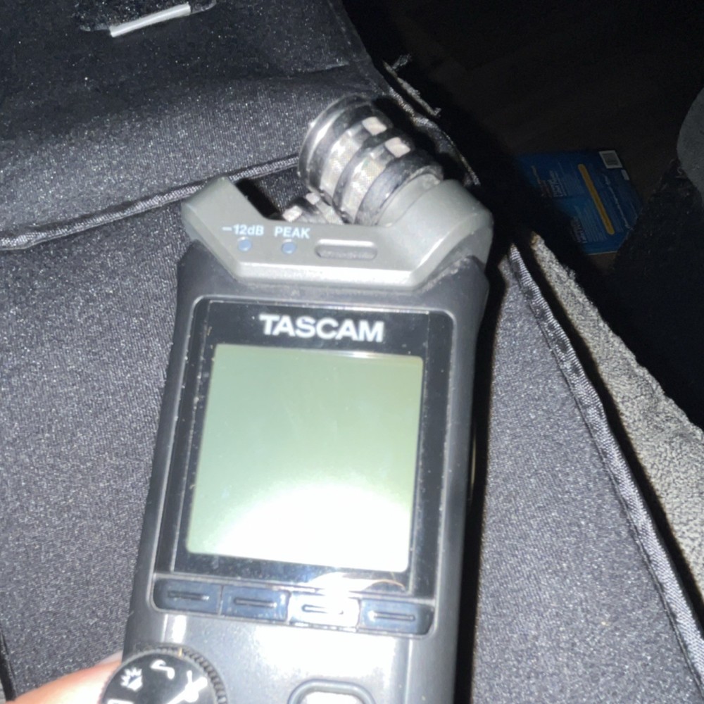 TASCAM Handheld Digital Recorder Built-in Microphone USB Interface with Case