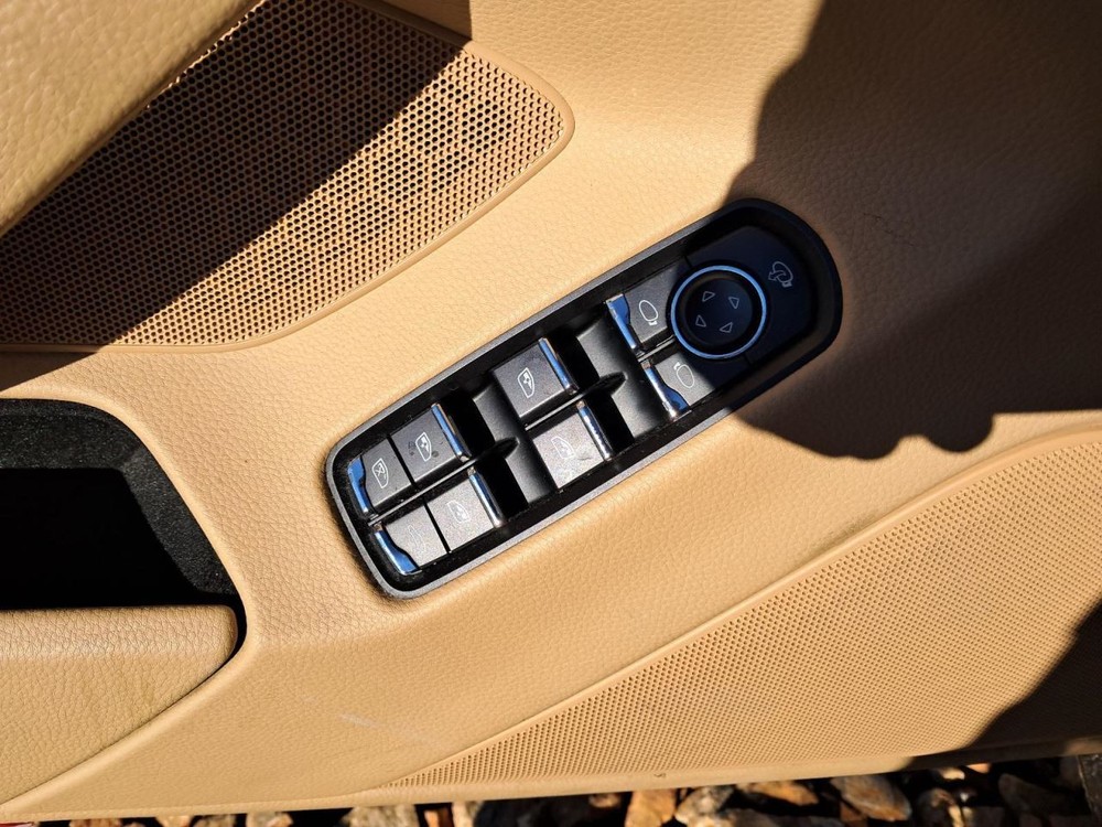 PANAMERA 2011 Glove Box 4860183