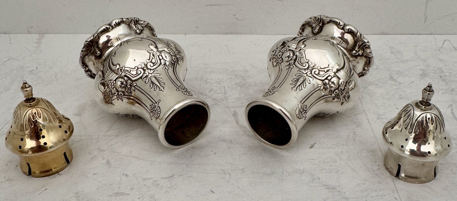 FRANCIS 1ST REED & BARTON STERLING SILVER PAIR SALT & PEPPER SHAKERS C. 1960
