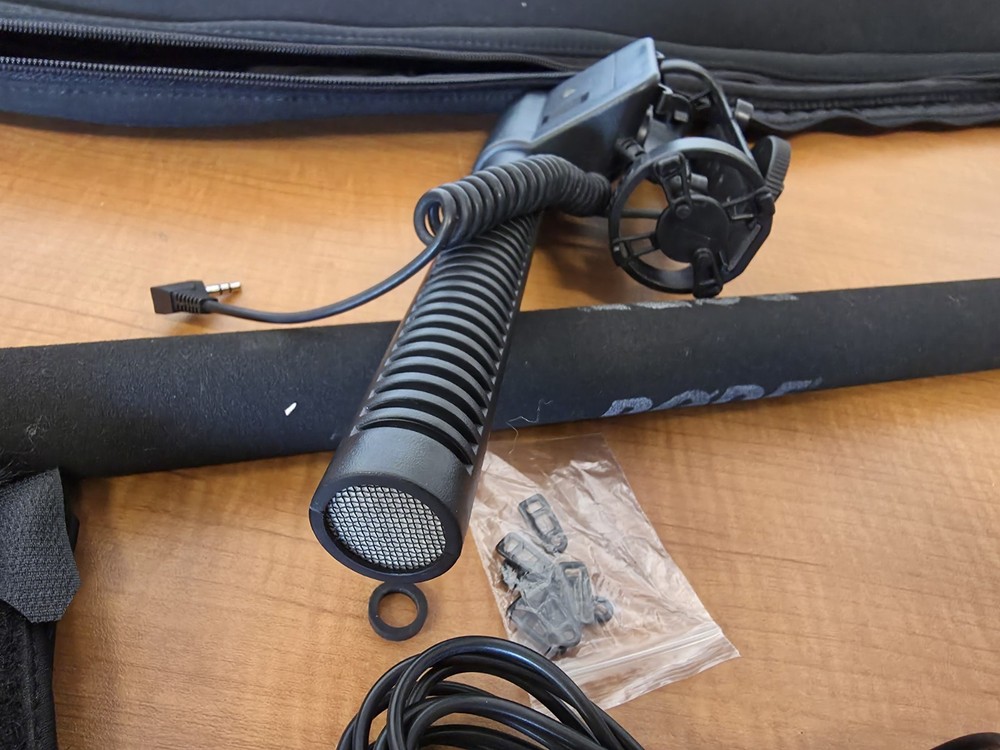 Rode VideoMic Directional Video Condenser Microphone w/accessories