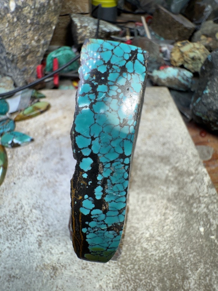 Hubei turquoise stabilized great cloud mountain solid spiderweb nugget