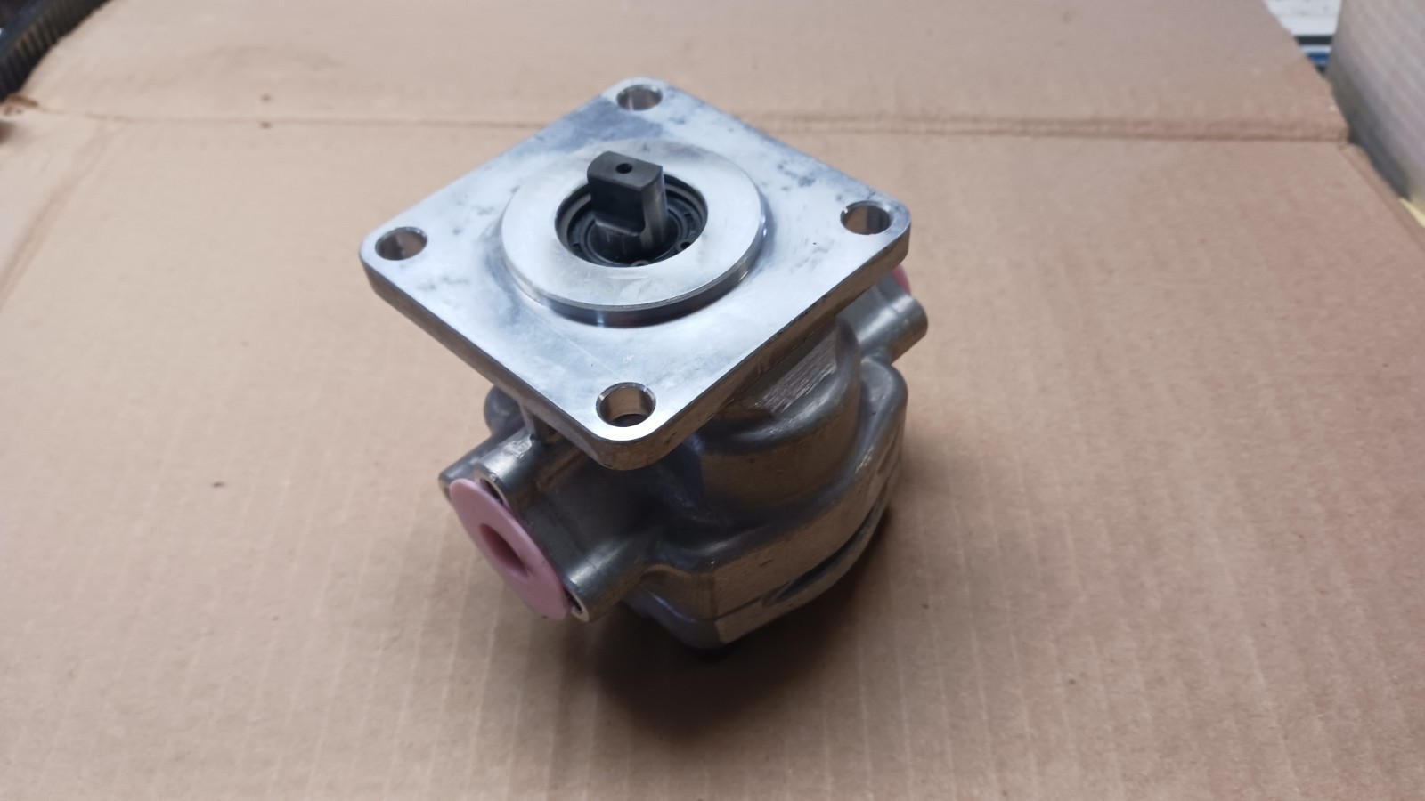 19742451000 Satoh Hydraulic Pump NOS