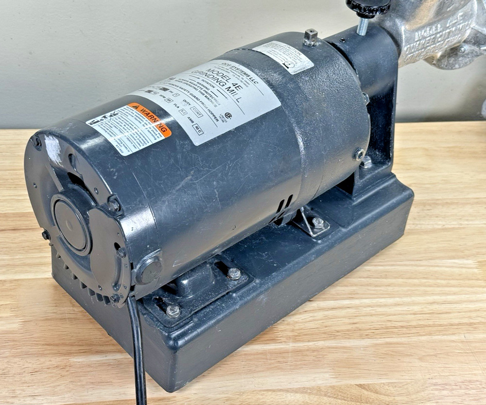 Quaker City 4E Grinding Mill, 115V