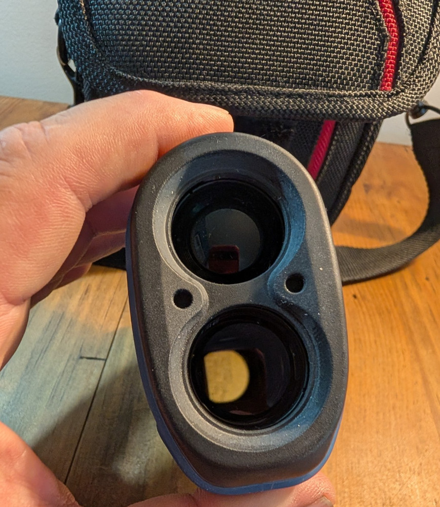 Bushnell Tour V2 Golf RangeFinder Laser Scope w/Soft Case Very Nice!