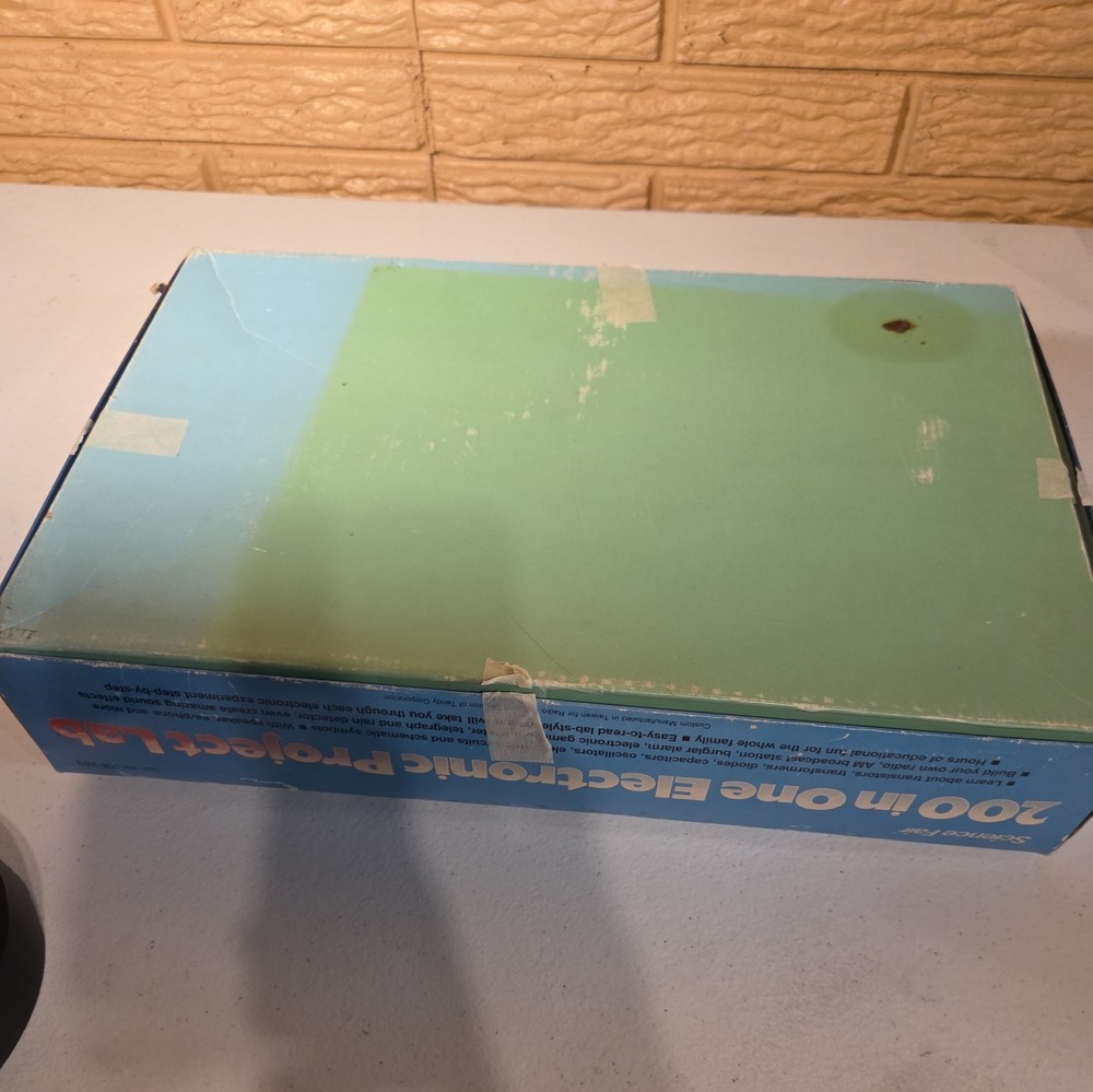 Science Fair 28-265 200 In One Electronic Project Lab