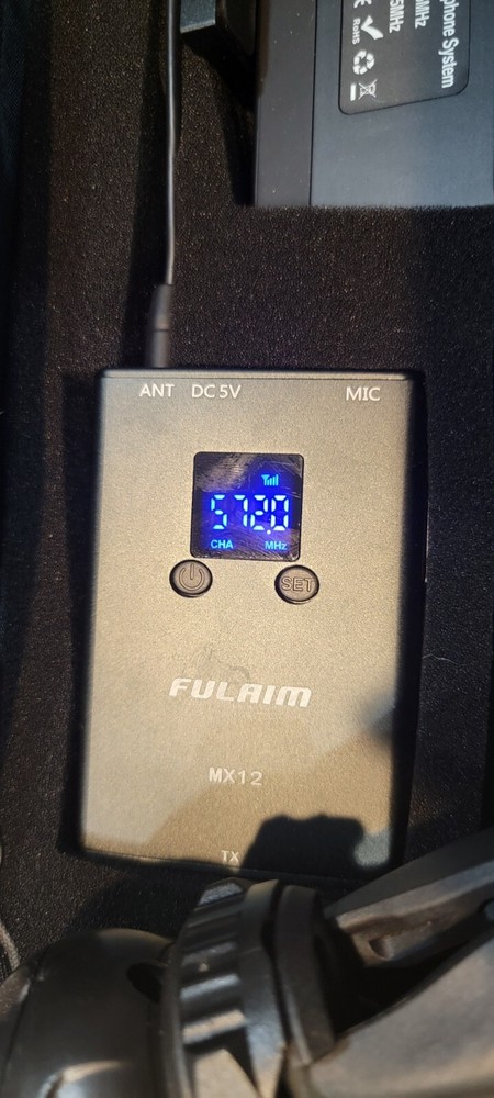 FULAIM MX12 WIRELESS MICROPHONE SYSTEM PROFESSIONAL RECORDING PRO SET & CASE