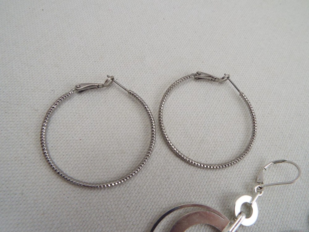 3 pr Silvertone Pierced Earrings (B30)