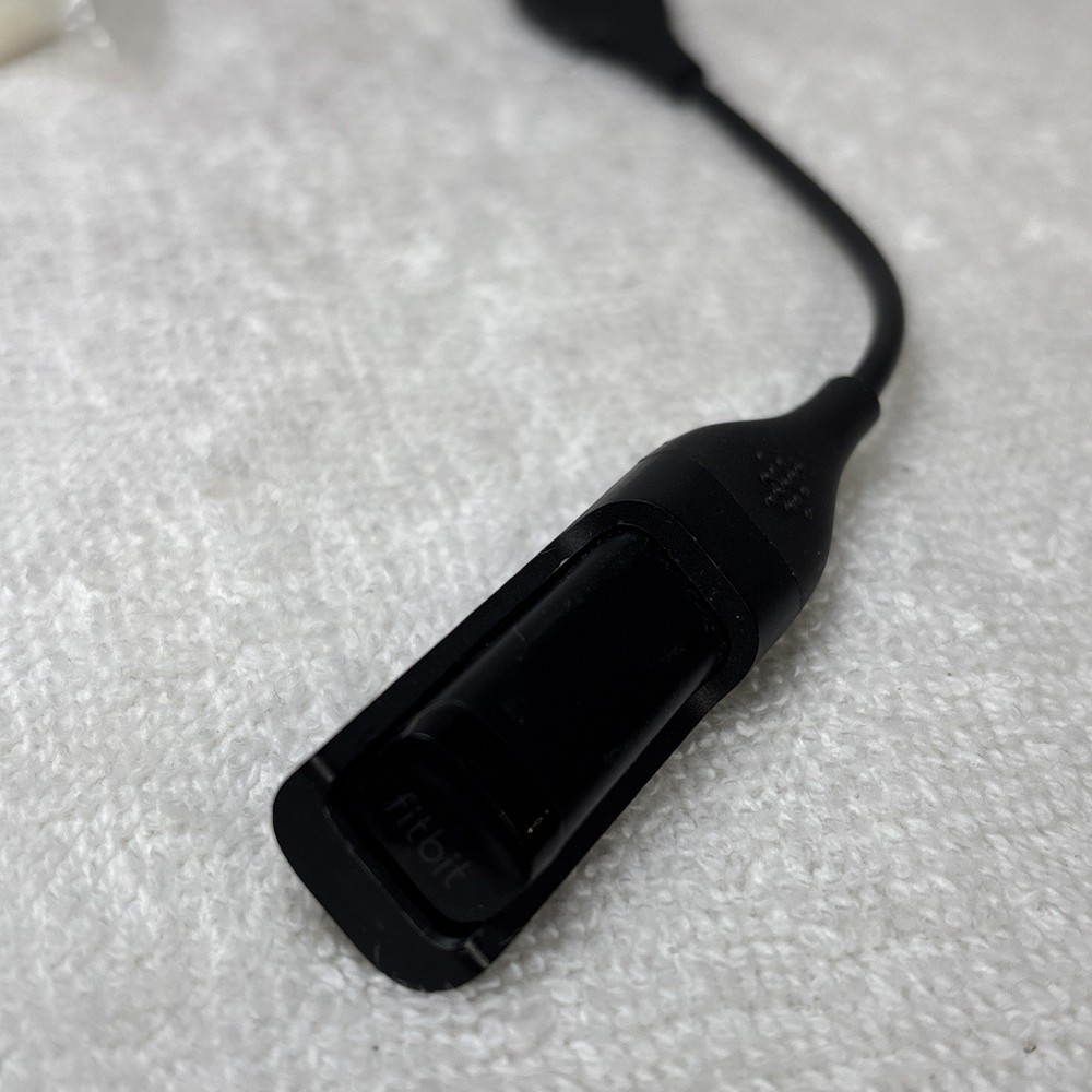 Fitbit Flex Wireless Activity Sleep Tracker 2 Wristbands FB401 SMALL MEDIUM USB