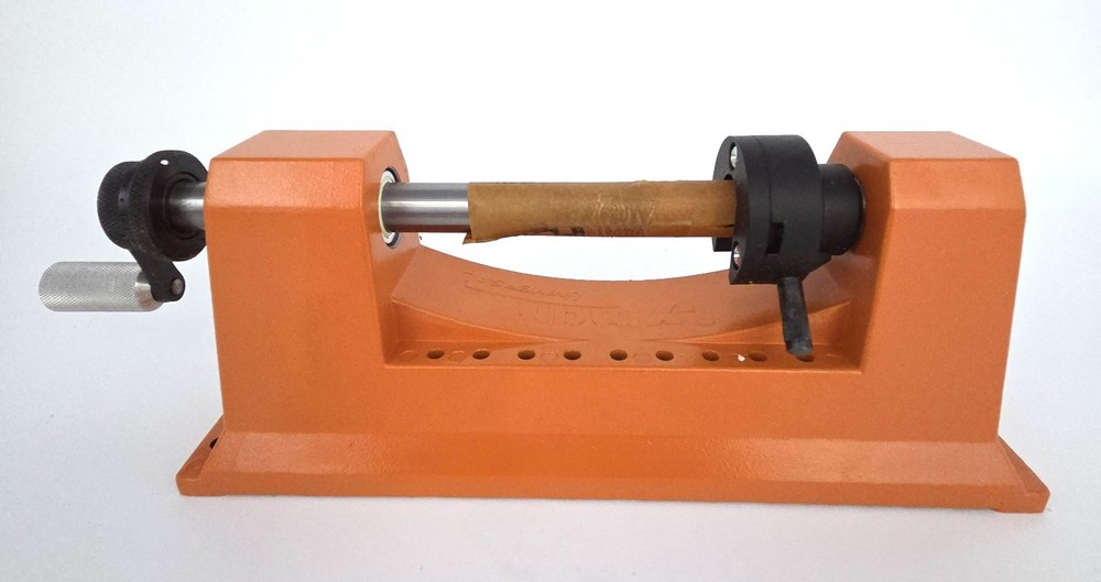 Lyman Universal Case Trimmer  & 9 Pilots  7862003