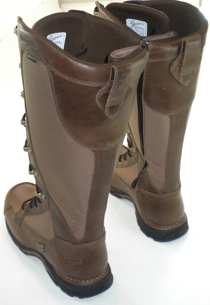 Danner 45041-9D Mens Size 9 D width 17" Sharptail Sidezip Snake Boot