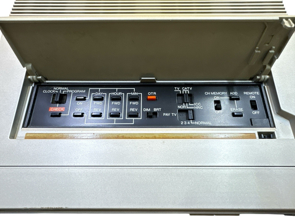 Panasonic PV-A600 Programmable Tuner Timer Vintage | Powers On Tested