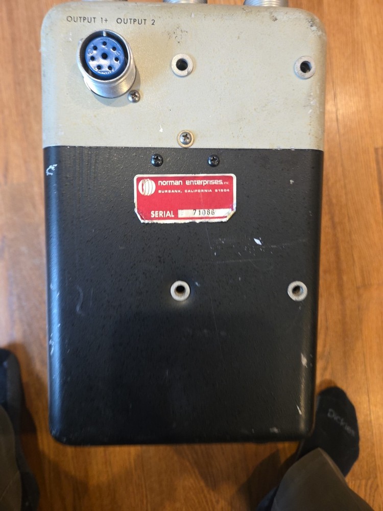 Norman P2000D Strobe Lighting Power Pack Untested