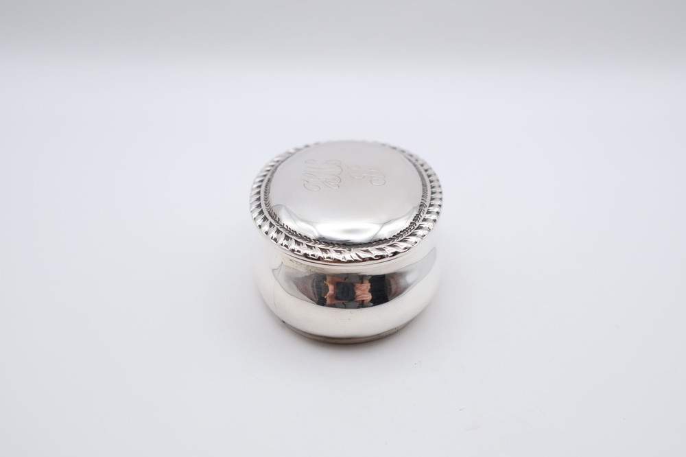 Quality Antique Solid Silver Oval Snuff Box Hallmarked Birmingham 1896