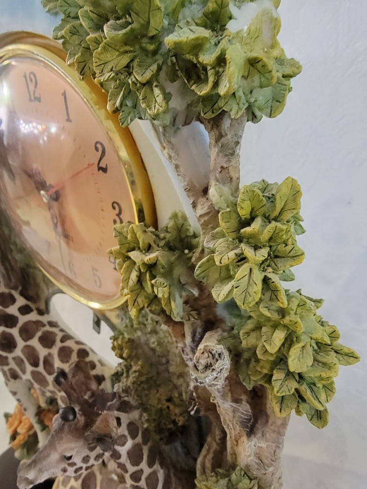 Endangered Species Giraffe Quartz Clock