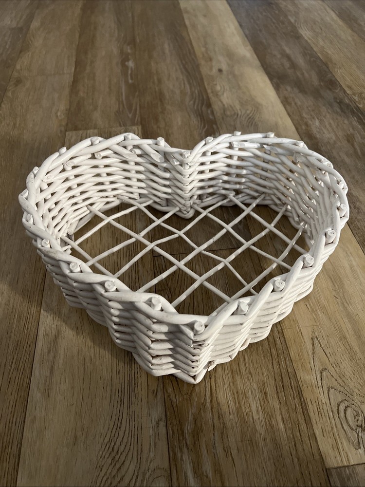 Heart-Shaped Wicker Basket White New