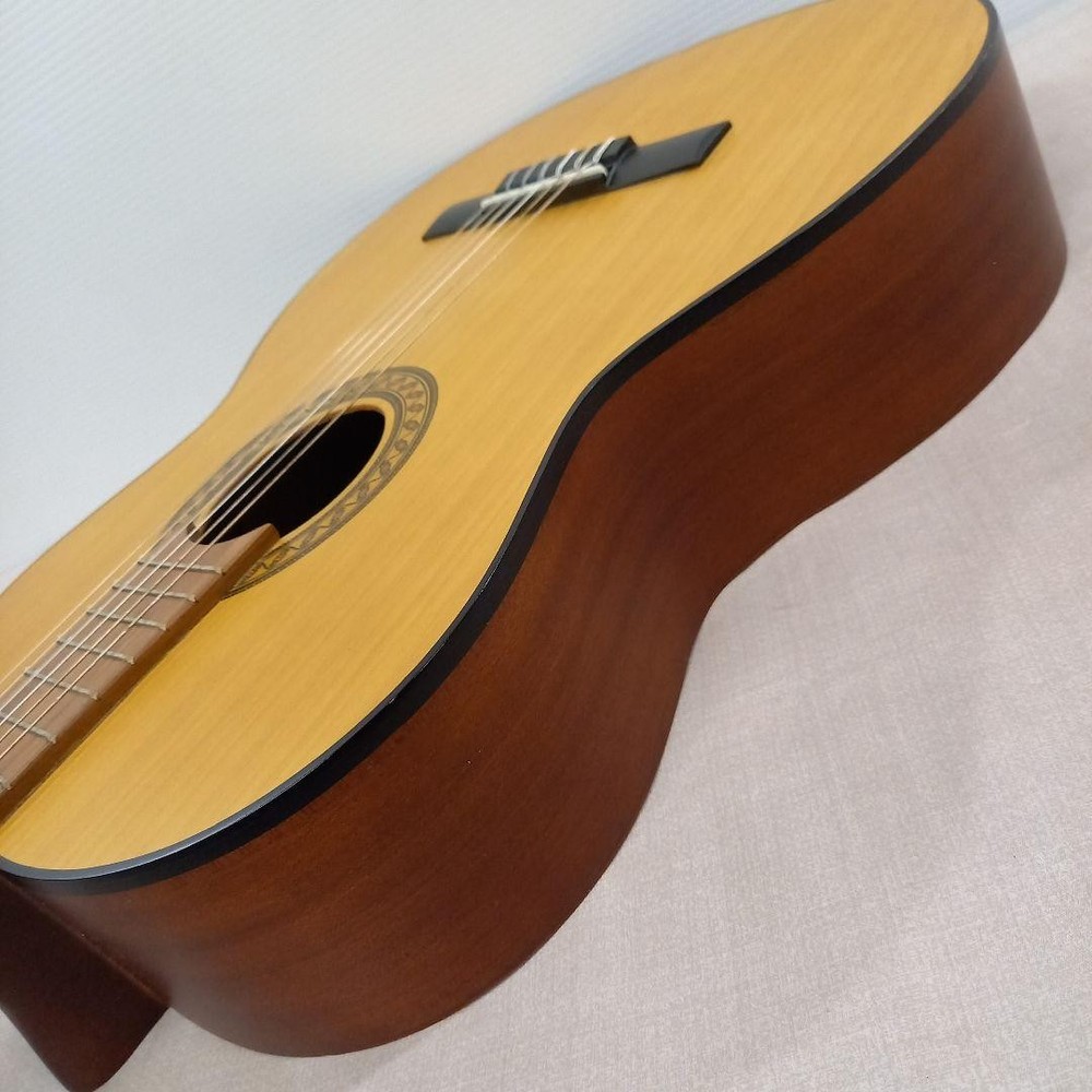 Macarena Classical Guitar Modelo CA With Leather Case