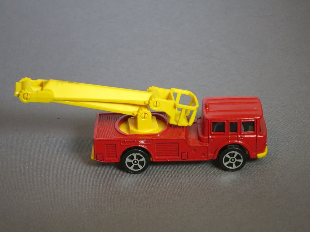 Corgi Juniors Whizzwheels Simon Snorkel Fire Engine ERF