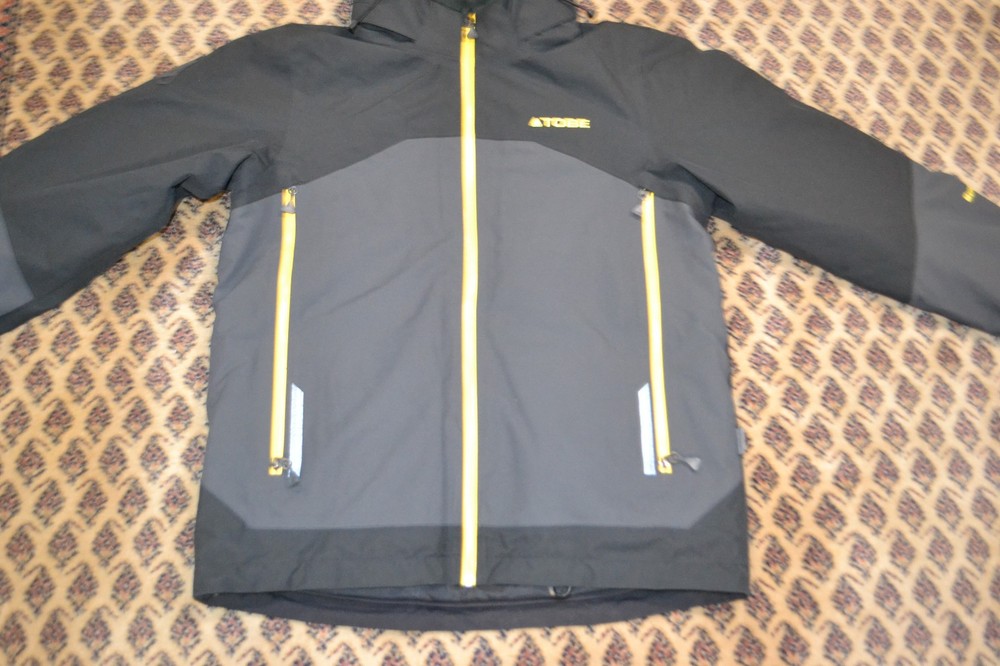 Tobe Scope Snowmobile Jacket Shell Coat ~ Size Medium, Black/Gray ~ Winter Fun!