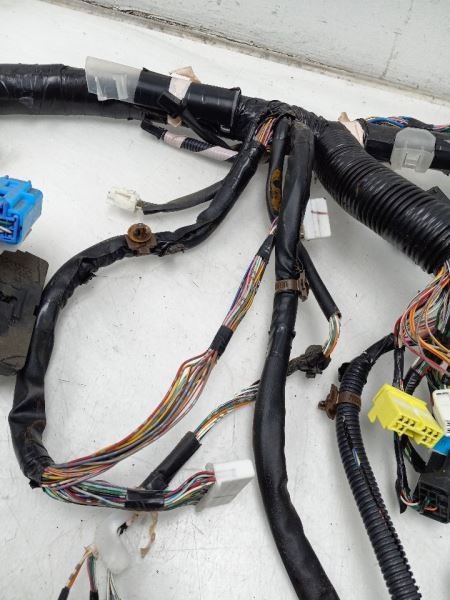 06 TOYOTA SEQUOIA DASH WIRE HARNESS