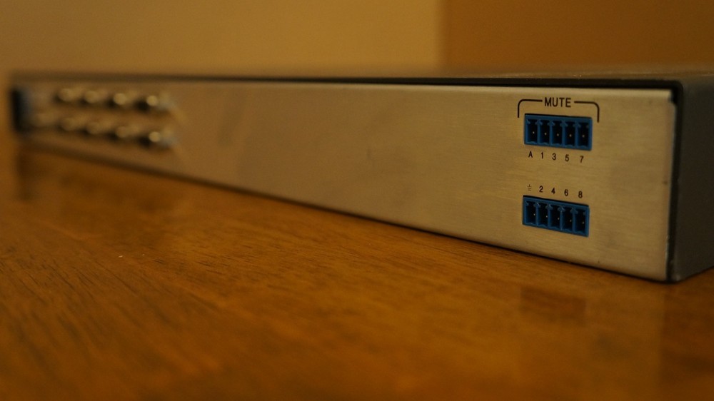 EXTRON P/2 DA8 VGA DISTRIBUTION AMPLIFIER