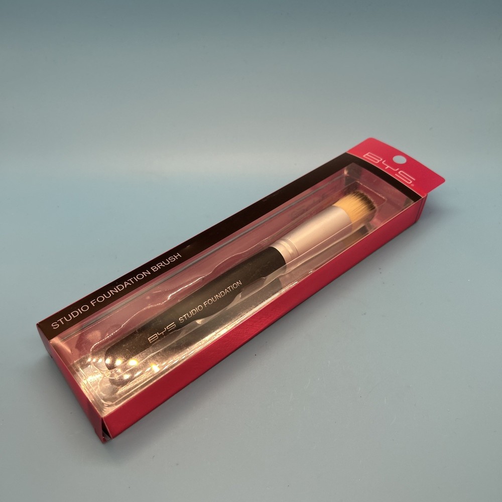 BYS Studio Foundation Brush, 1 Brush