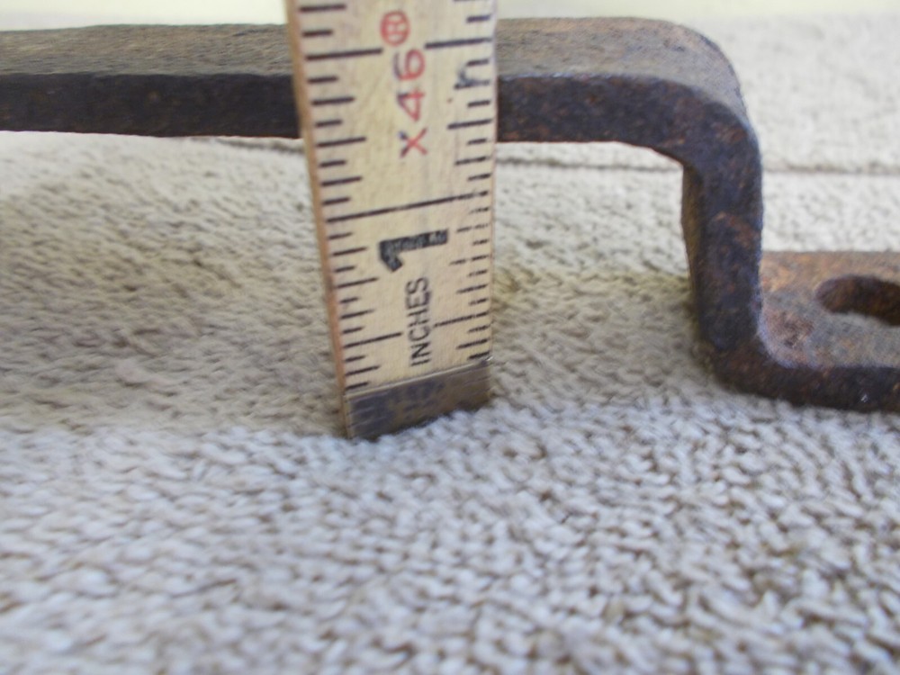 VINTAGE HANDLE CAST IRON DRAWER PULL BARN BLACKSMITH HAND MADE PRIMITIVE