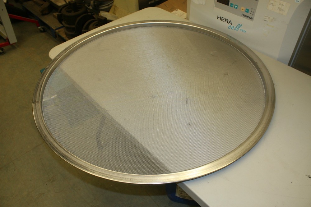 24" 30M NCH Sweco Screen 24B8A030M