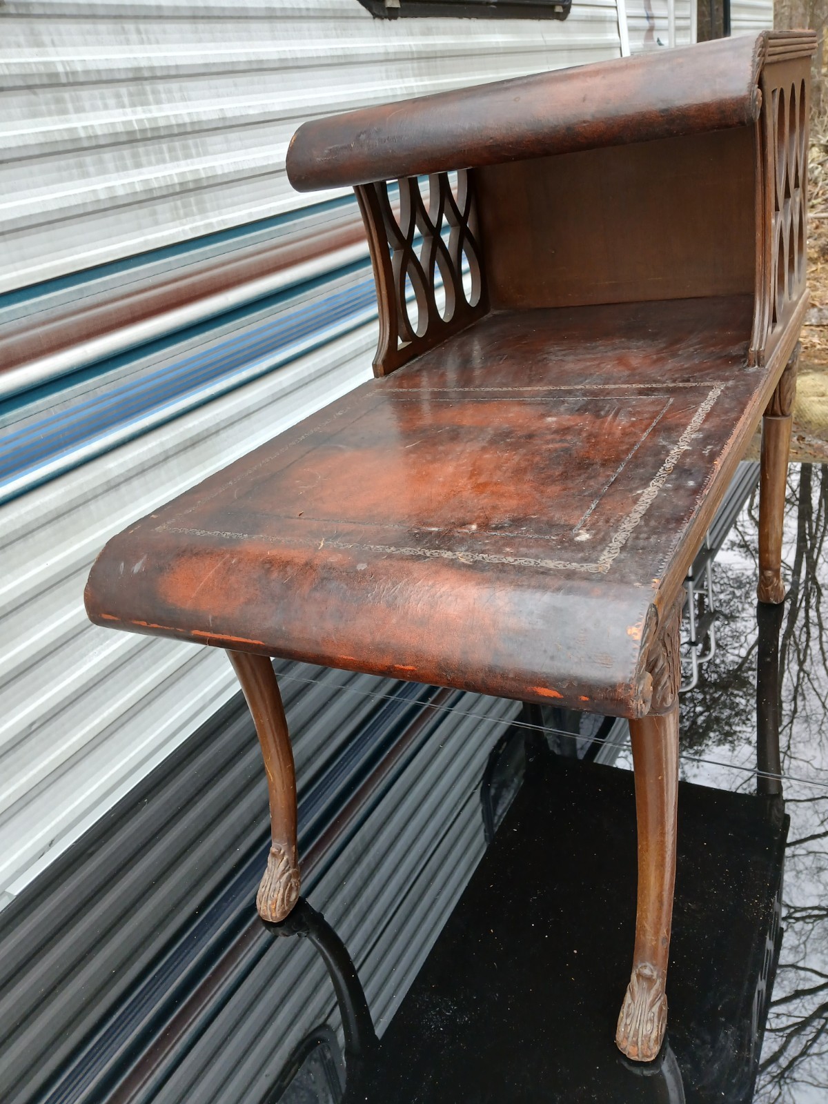 Vintage Townsend Grand Rapids French Provincial Leather Top